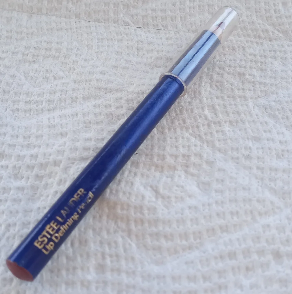 Estee Lauder Lip Defining Wooden Pencil Spice Lightweight Creamy Long Lasting